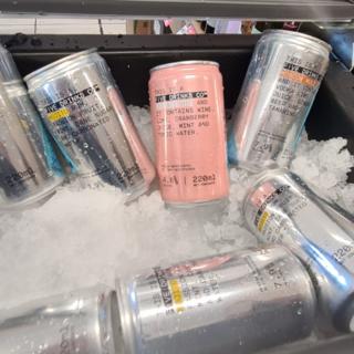 Ação de degustação FIVE DRINKS