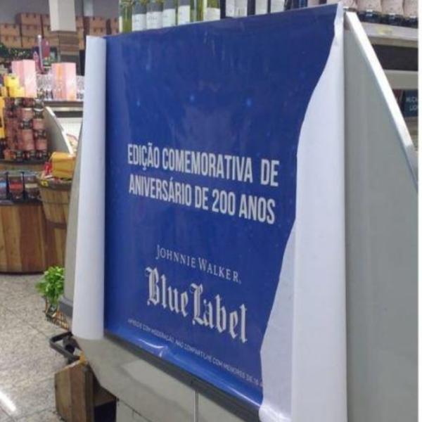 Aplicação de material POP DIAGEO