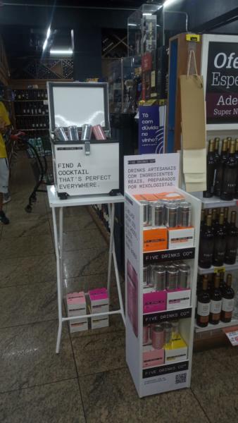 Ação de degustação FIVE DRINKS